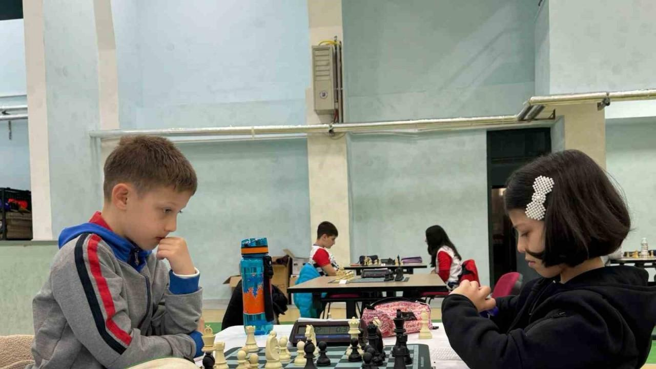 “蓝绿”学校国际象棋锦标赛在穆拉拉开帷幕 - Vitrin News